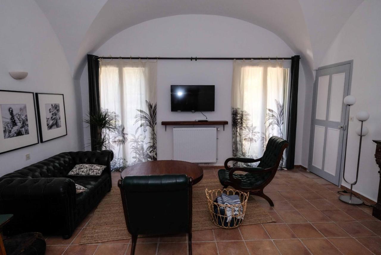 Villa Des Antiquaires Bédarieux Buitenkant foto